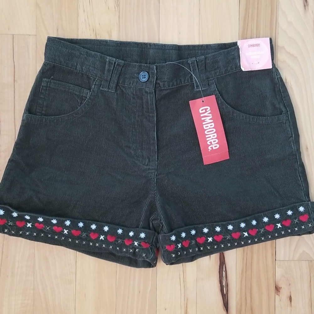 GYMBOREE ❤ Mountain Cabin heart embroidered shorts